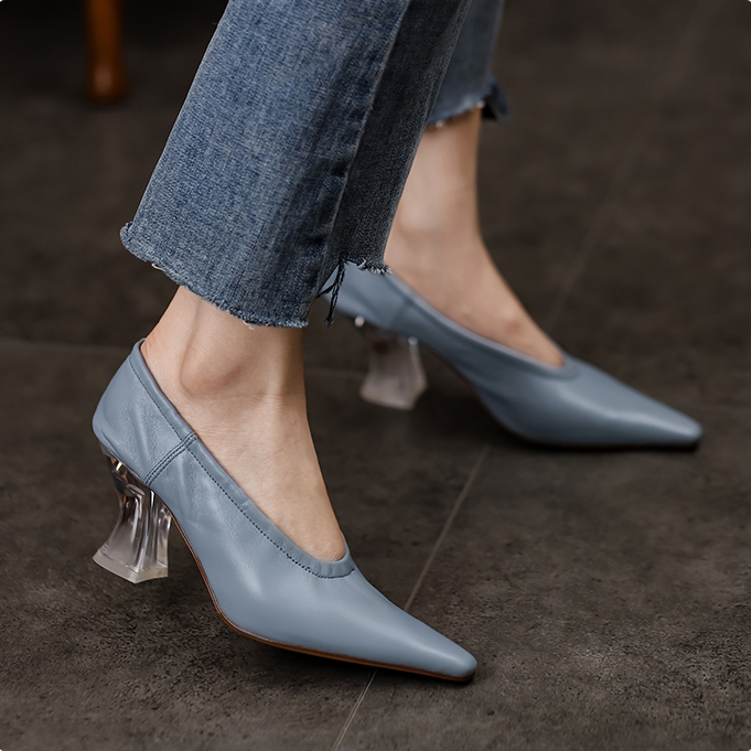 pointed toe pump shoes color blue size 6.5 for women