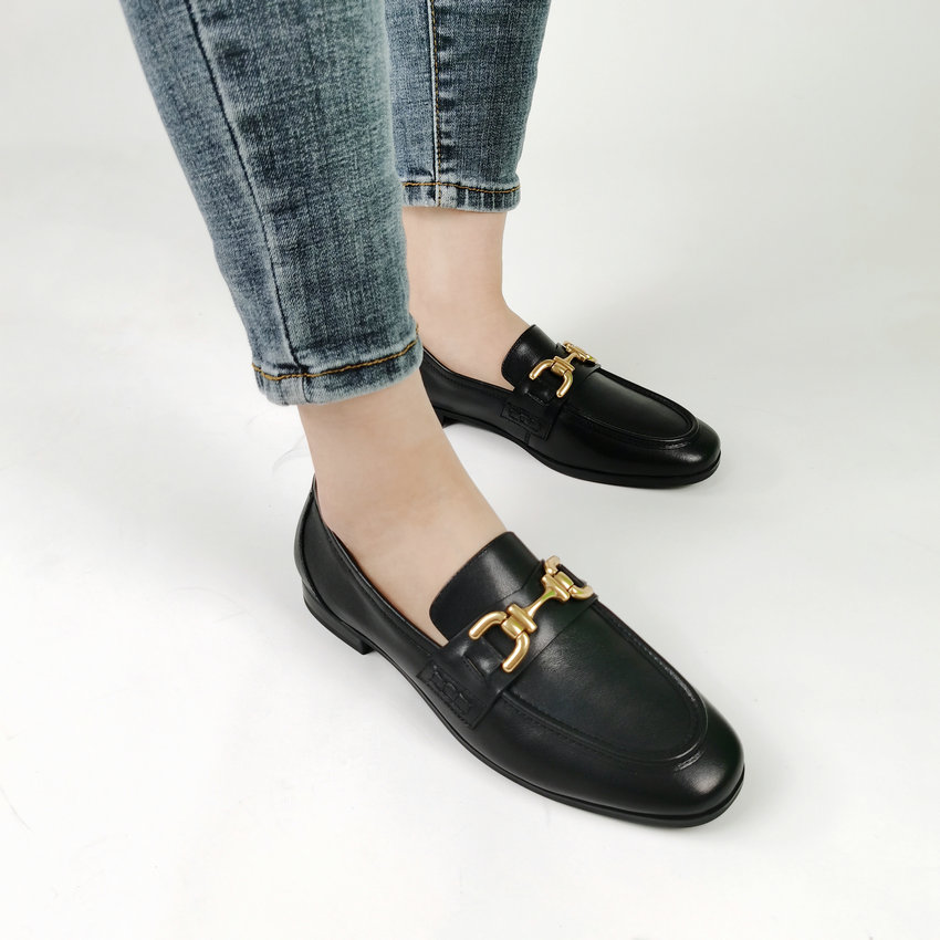 leather loafer color apricot size 8.5 for women