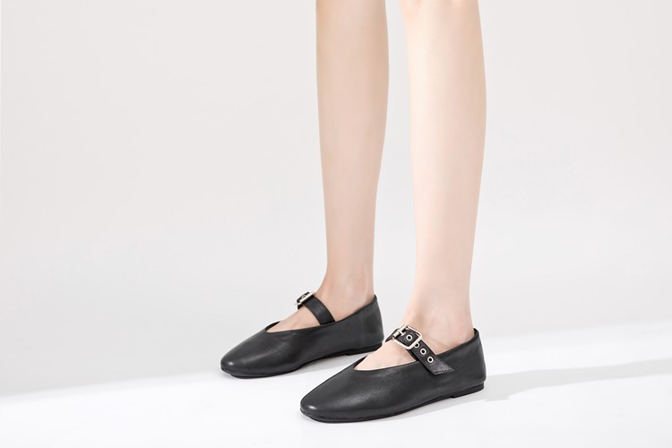 soft flat shoes color black size 6.5 for women