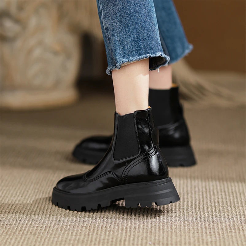 square heel boots color black size 7.5 for women