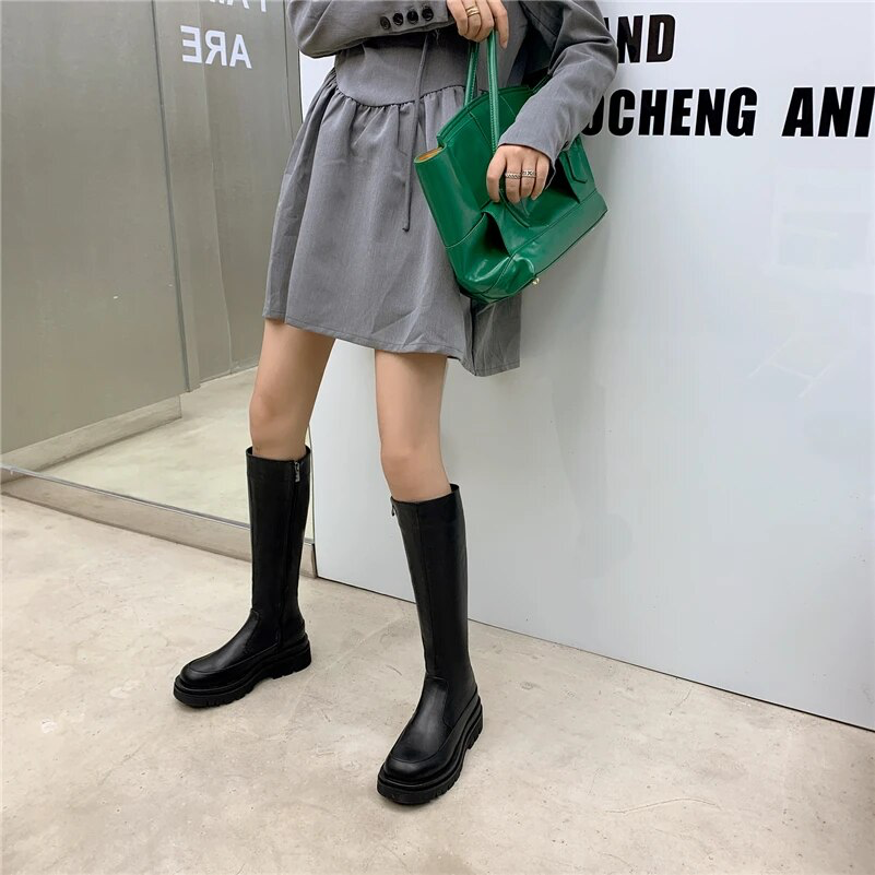 autumn boots color black size 5.5 for women