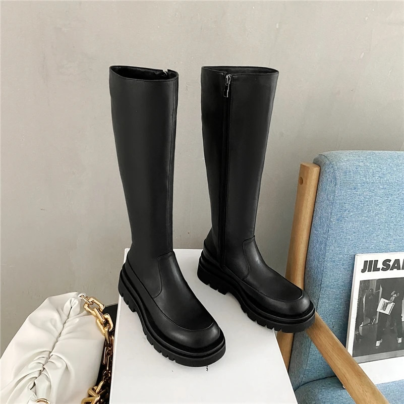 platform boots color black size 6 for women