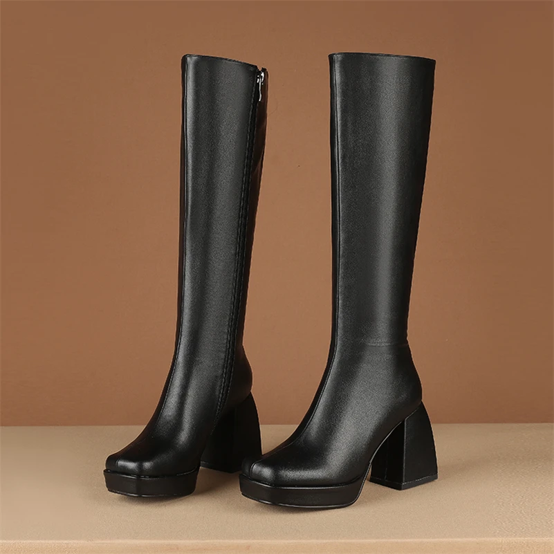 winter boots color black size 7 for women