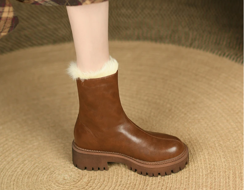 platform winter boots color brown size 5.5 for women