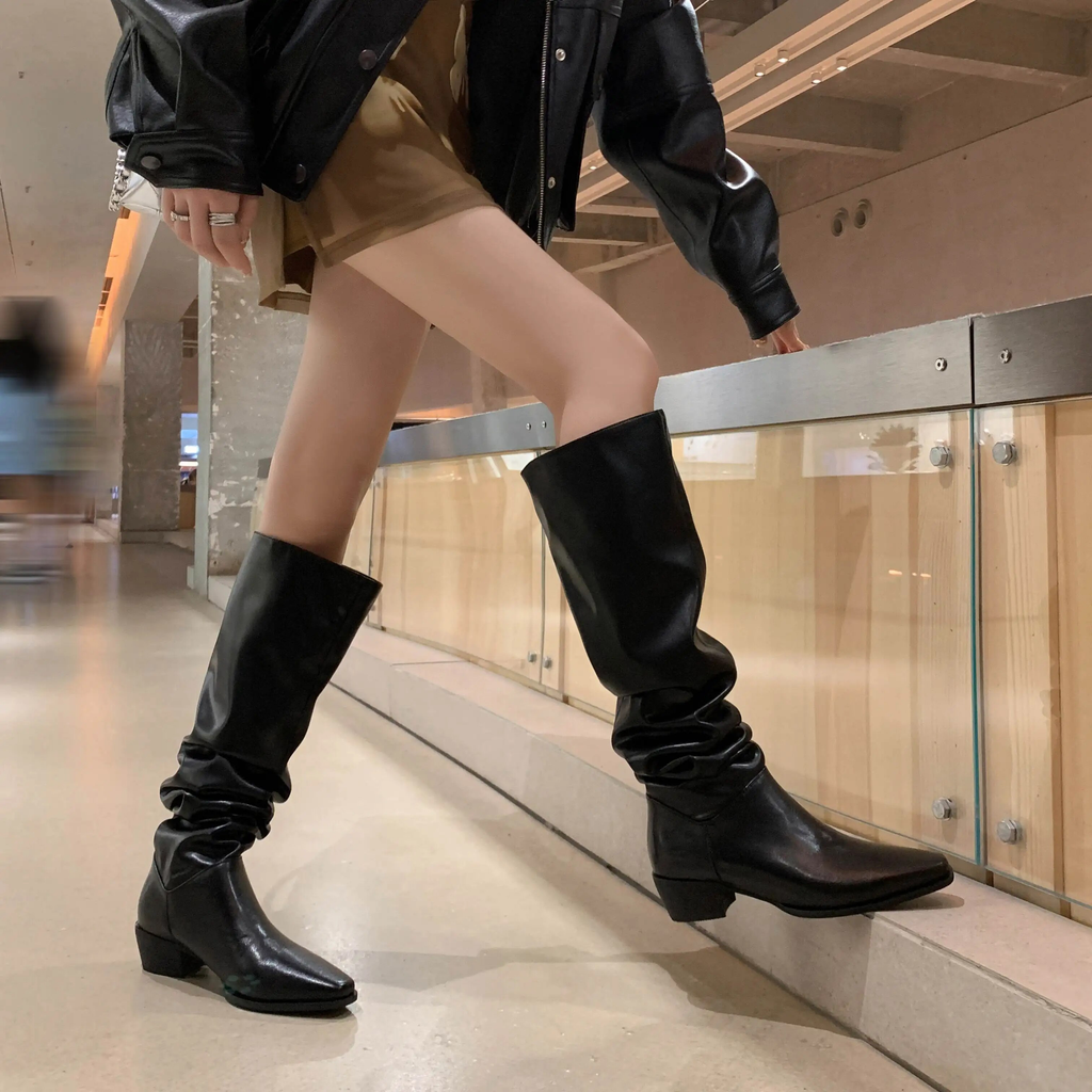 long boots color black size 7 for women