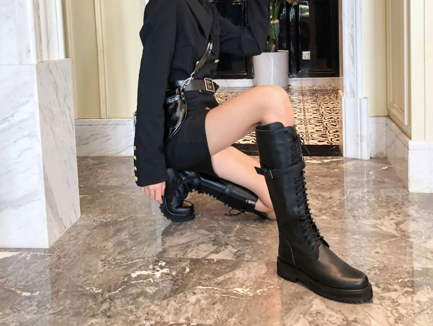 leather boots color black size 5.5 for women