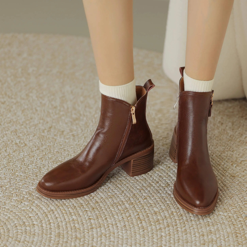 leather boots color brown size 6 for women