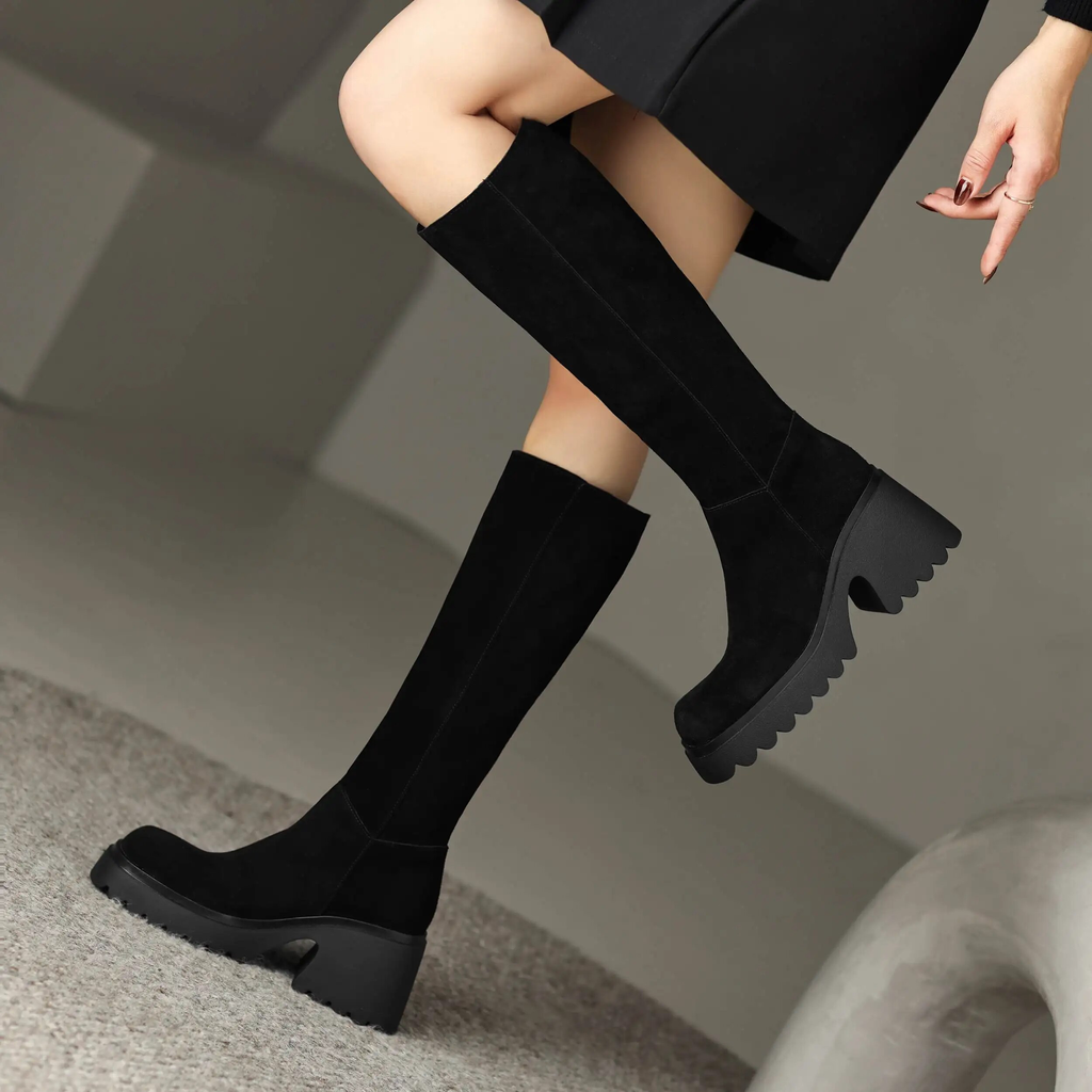 square heel boots color black size 6 for women