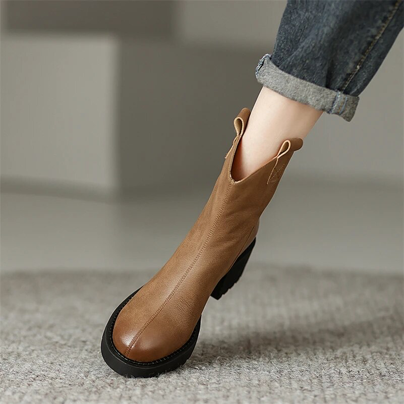 ankle leather boots color brown size 8 for women