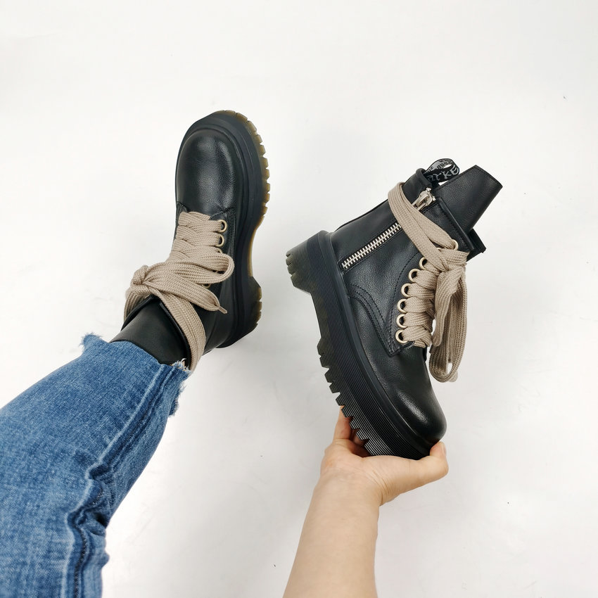 platform winter boots color black size 6 for women