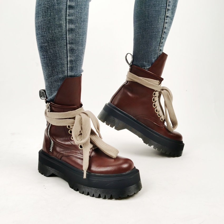 high quality boots color brown size 7 for women
