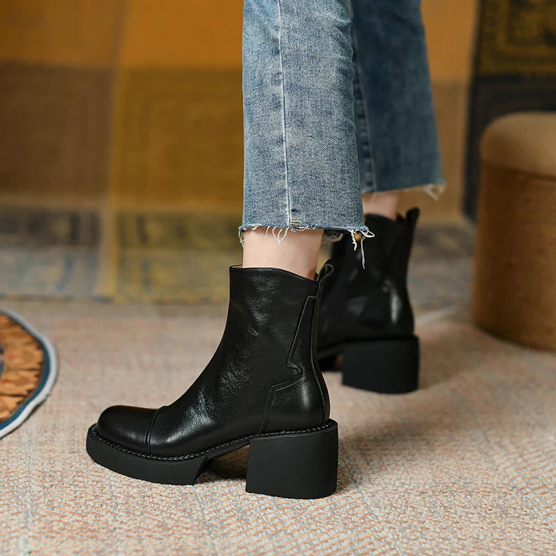 square heel boots color black size 5.5 for women