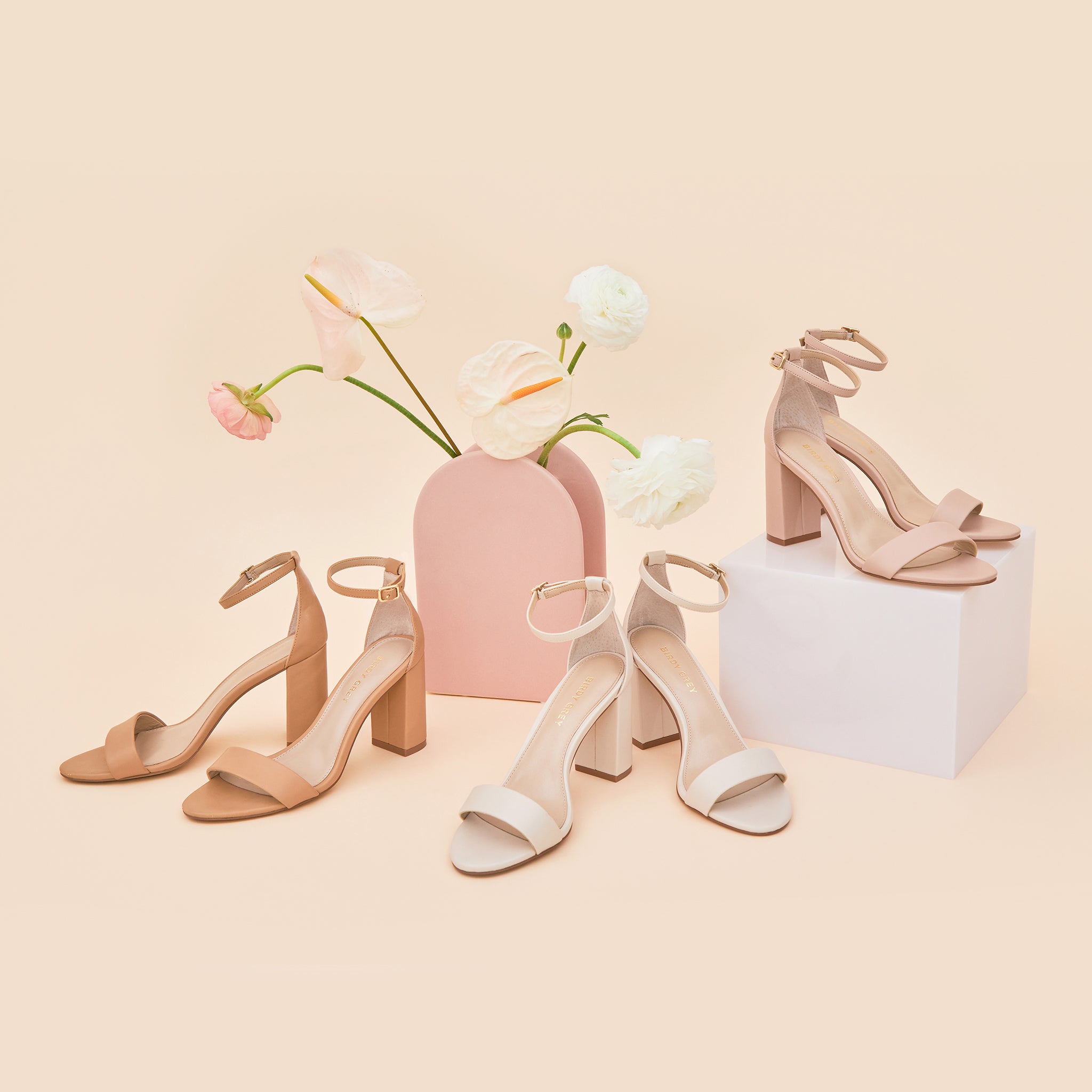 En expansión suficiente diámetro Mary High Chunky Heel in Almond | Birdy Grey