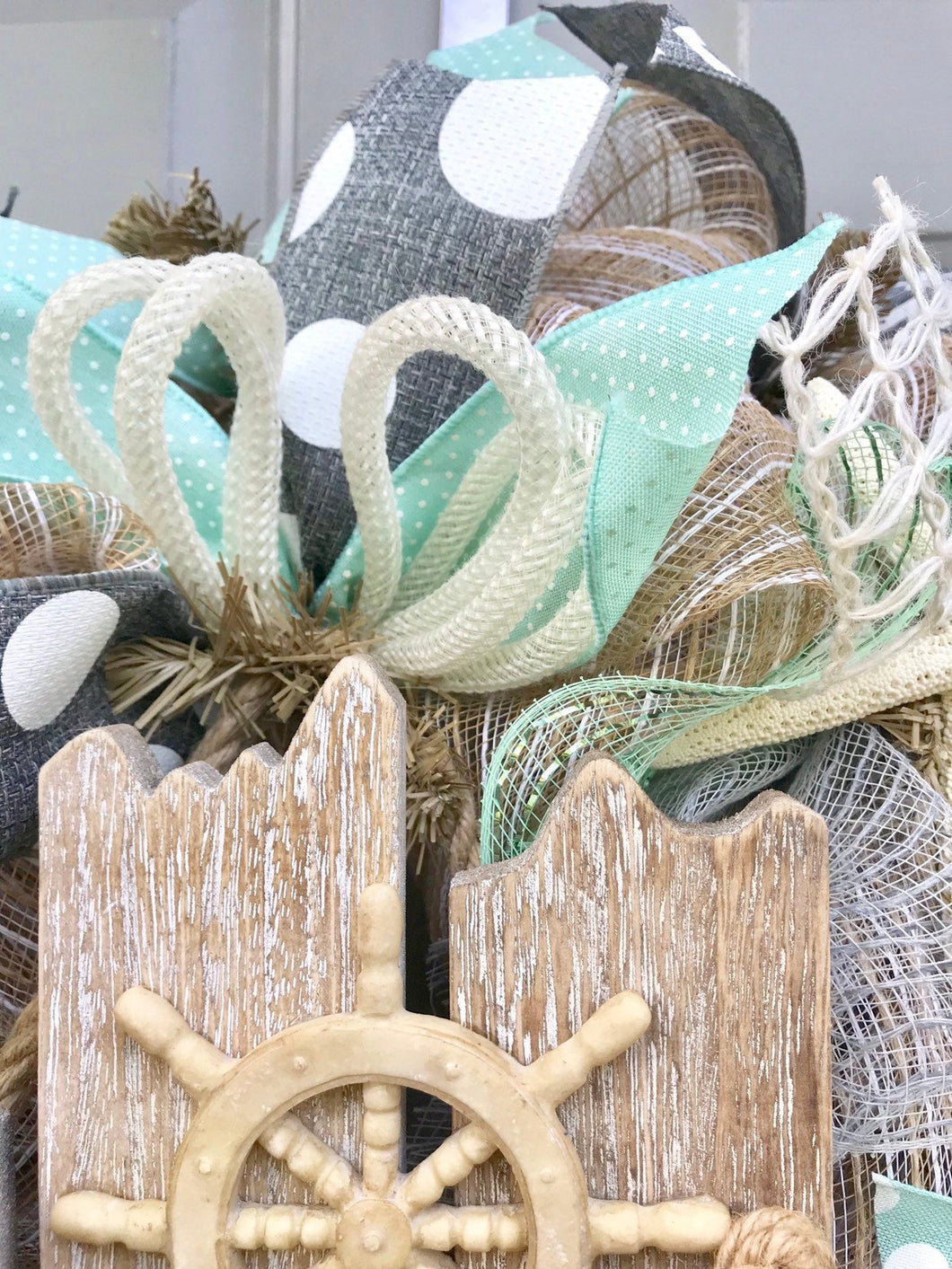 Welcome Beach Burlap Deco Mesh Wreath With Seashells Seashell Wreath   Il Fullxfull.1946143414 F1vp 530x@2x 