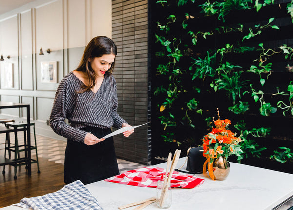 woman reading love note