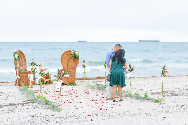 Florida proposal, beach proposal, ocean proposal, Polynesian proposal, tropical proposal, boho proposal, the yes girls events, proposal planners, the box sock, thin ring box, pocket sock, hidden engagement ring box 