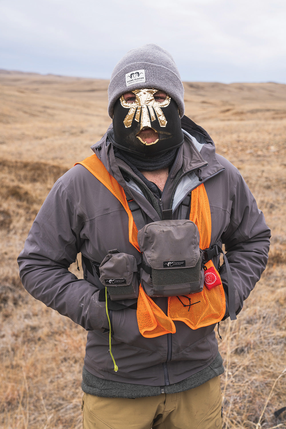 Hunter with luchador mask