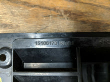 Load image into Gallery viewer, GM# 15106173 OEM Vent Cover RH.