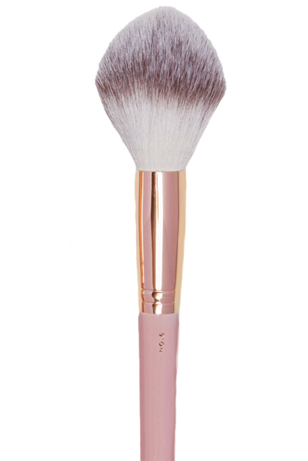 B103 Detailed Crease Brush – Tresluce Beauty