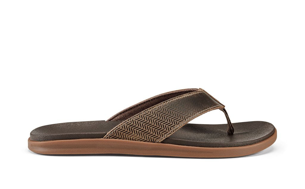 mens sanuk shoes near me