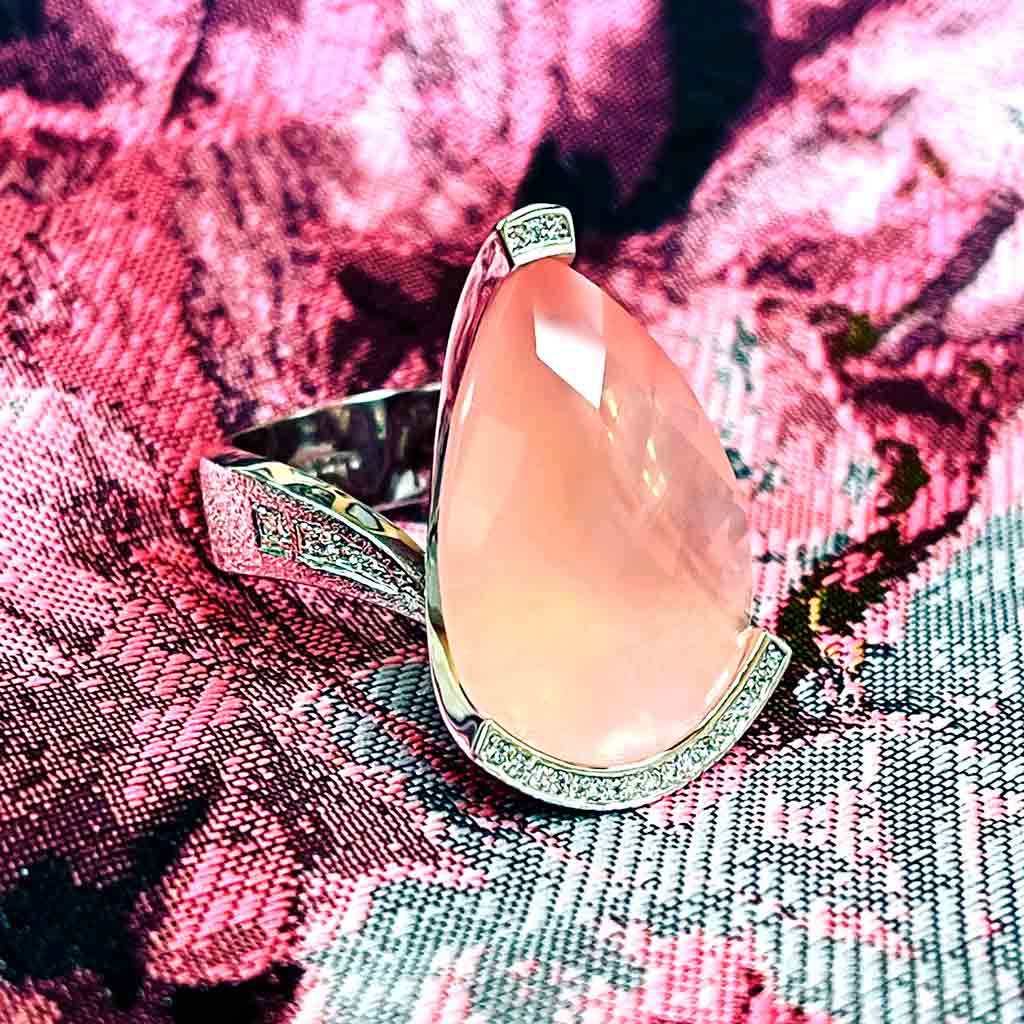 Alex Soldier Pink Swan Ring