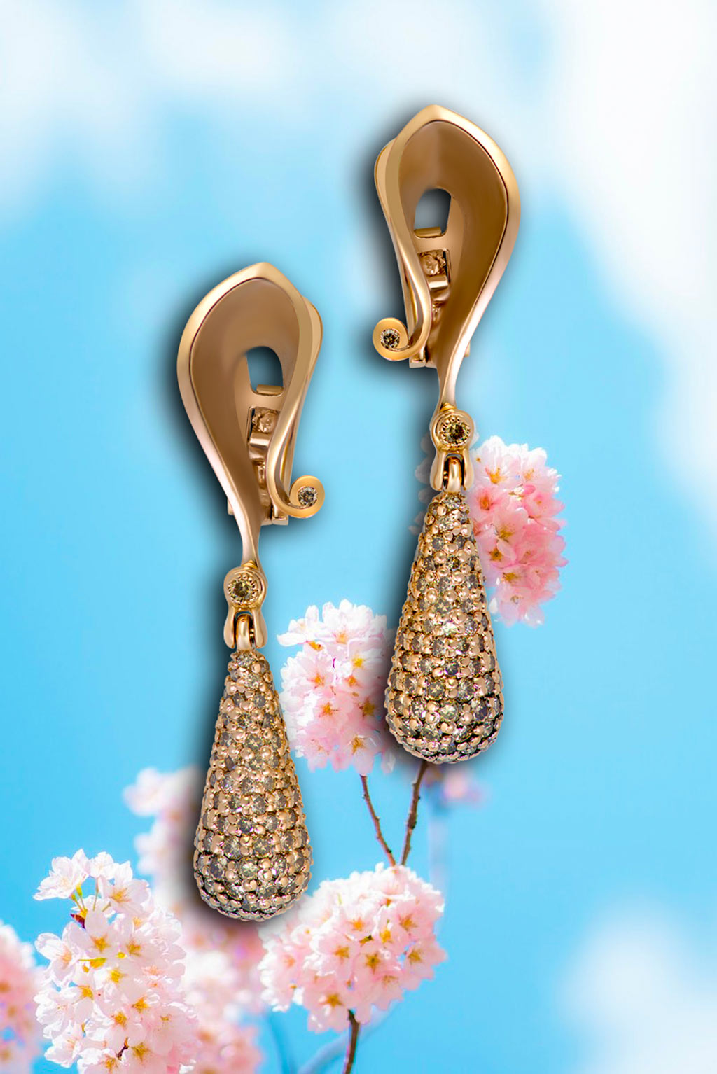 Alex Soldier Champagne Calla Earrings