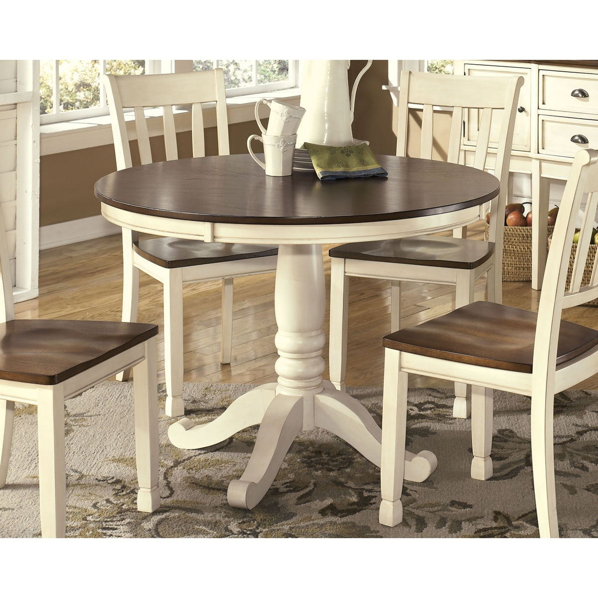 Whitesburg Round Dining Table – Ashley HomeStore - Canada
