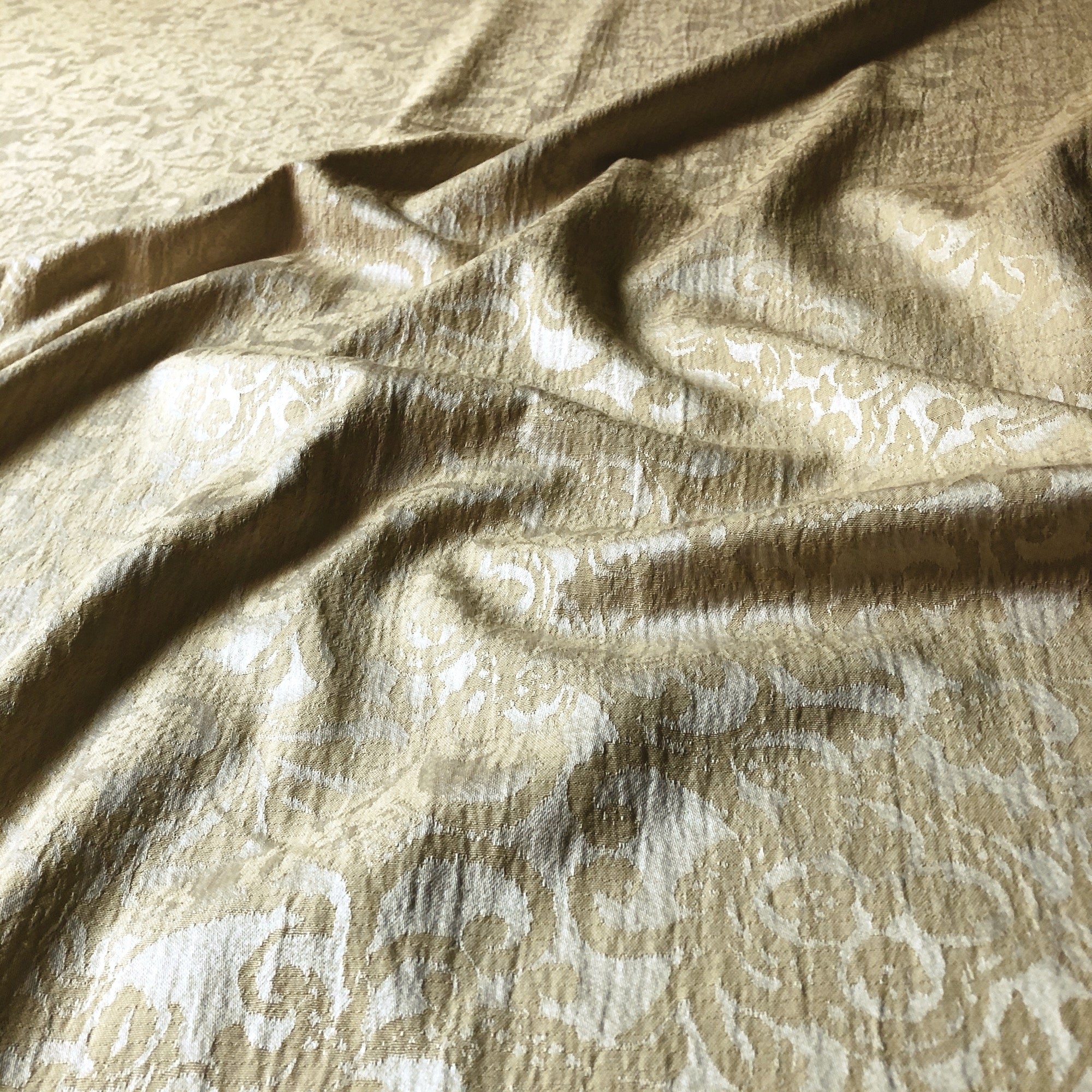 Champagne Traditional Damask Jacquard Upholstery Fabric 54