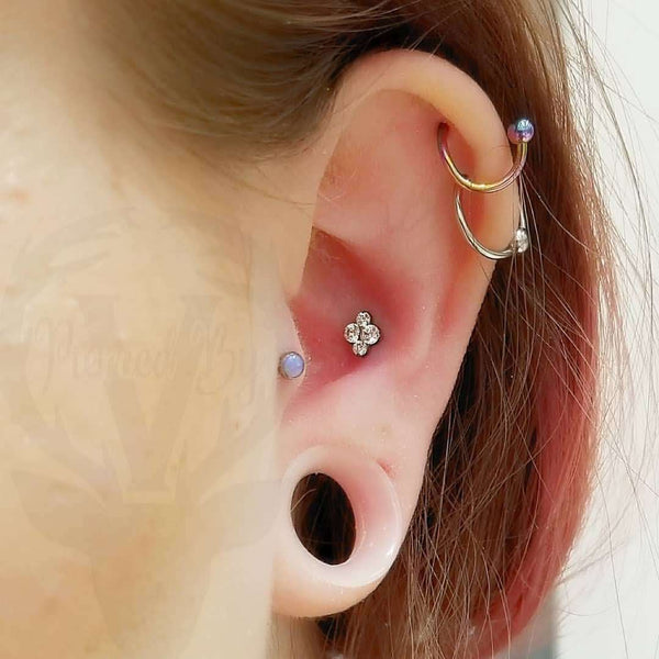 The Complete Guide to Helix Piercing Jewelry – Pierced