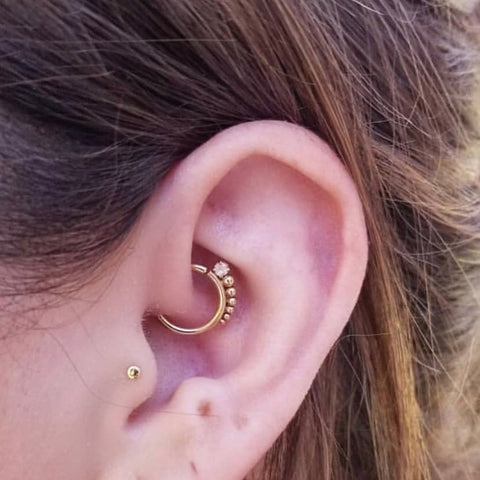 The Complete Guide to Daith Piercings: Pain, Healing, and Trendsetting ...