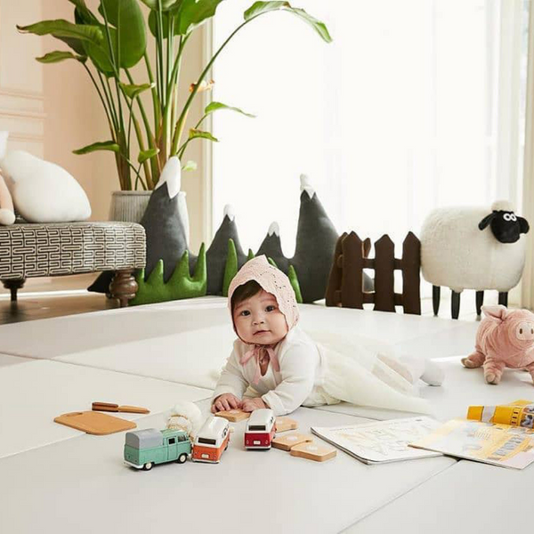 Baby tummy time exercise