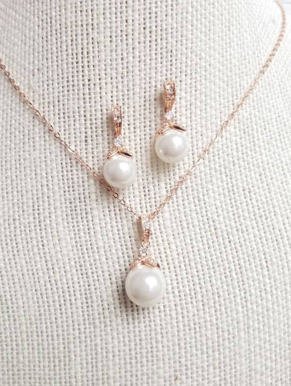 pearl wedding necklace