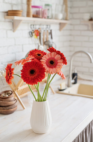Kitchen countertop with vase