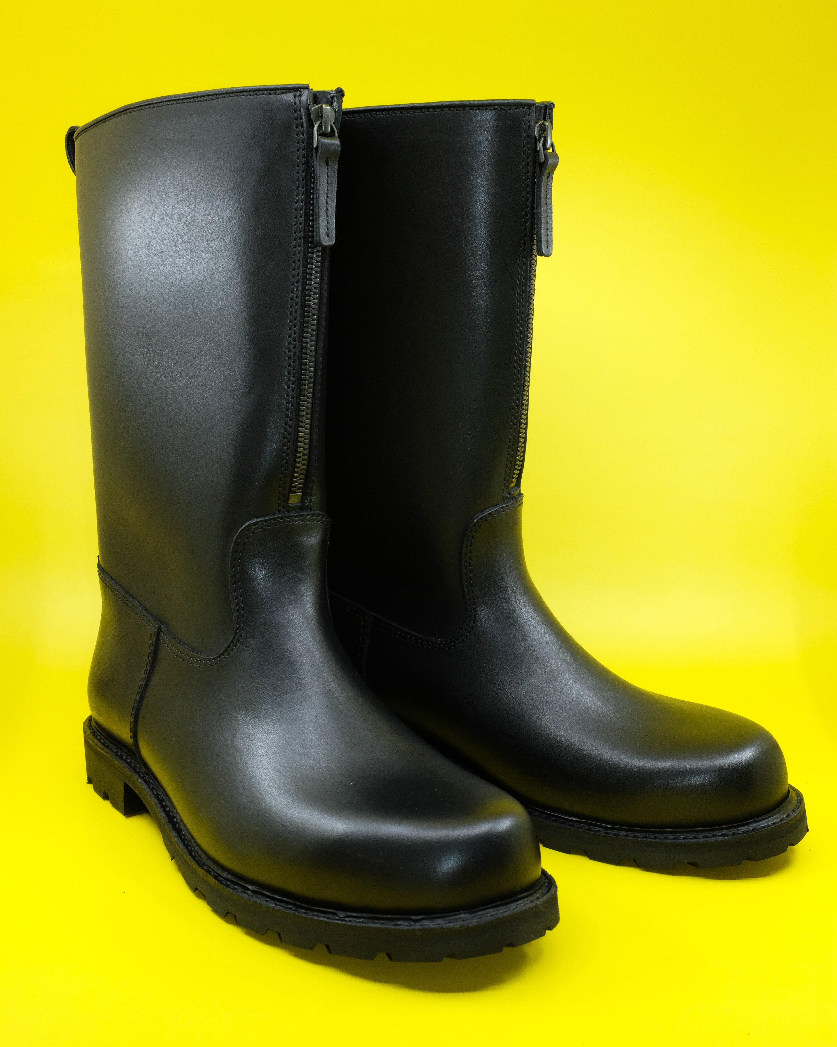 DPTO — Black Leather Tractor Boots