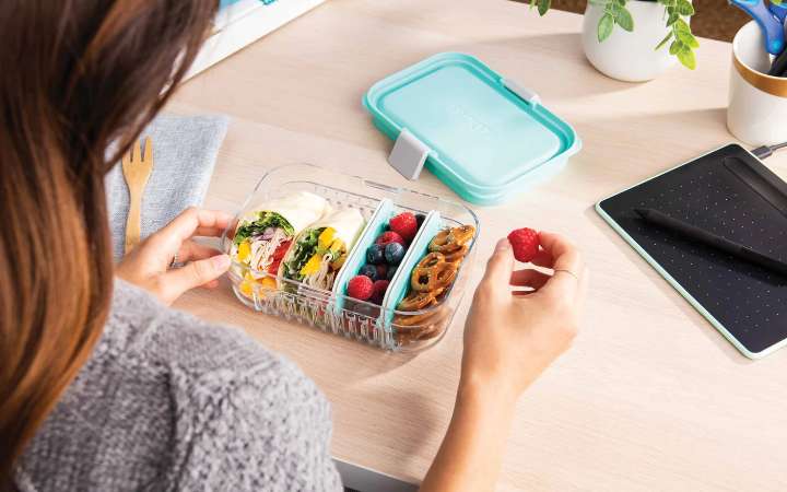https://cdn.shopify.com/s/files/1/2073/6085/files/Image-lunch-box-hacks-and-lunch-packing-ideas-for-back-to-school.jpg?v=1661967282