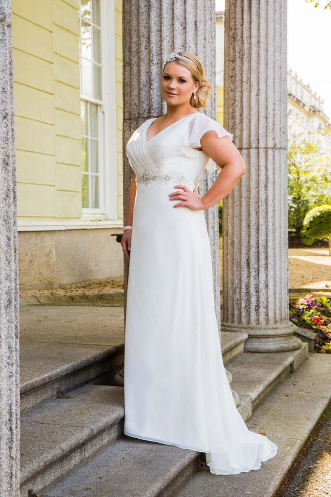CLEARANCE WEDDING DRESS £250 (IVORY UK 20) - Beautiful Brides BB16306