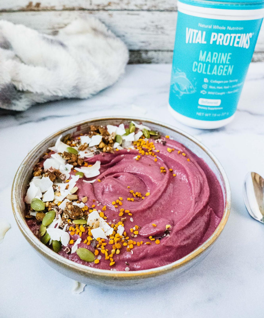 berry ginger smoothie bowl