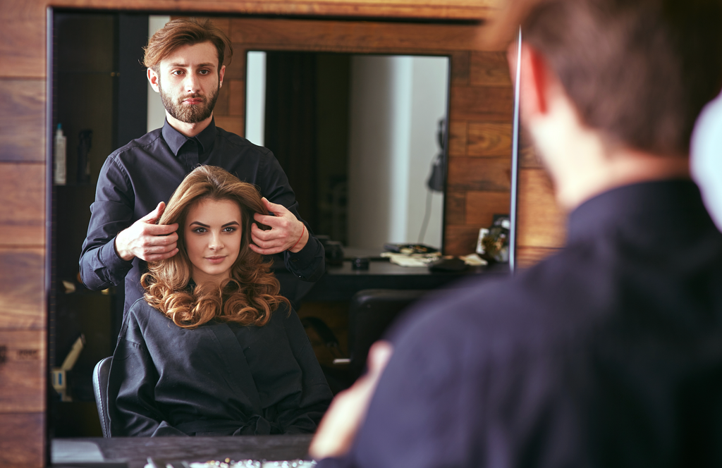 woman at hair salon what is balayage