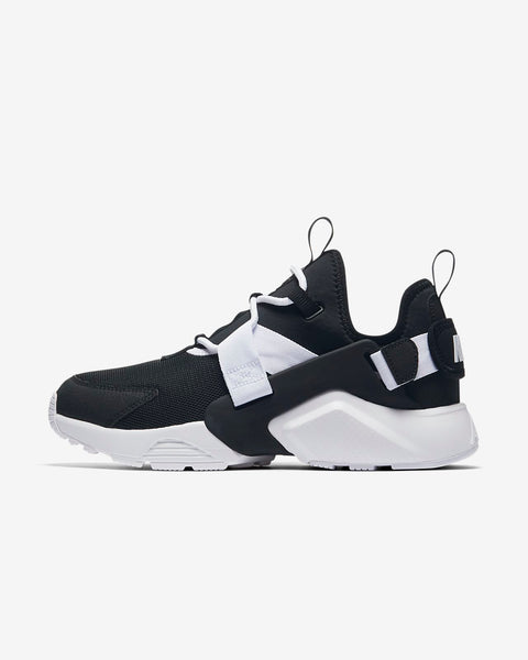 Nike Huarache City Low dad trainer