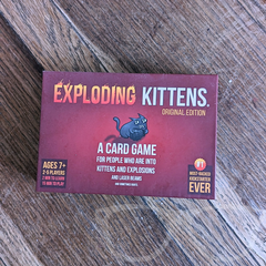 Explaoding Kittens Card game
