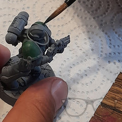 Painting the Space Marine in green
