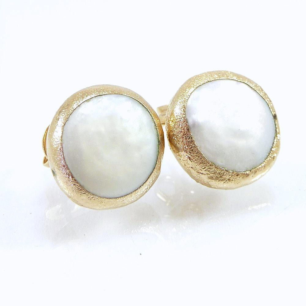 pearl earrings gold stud