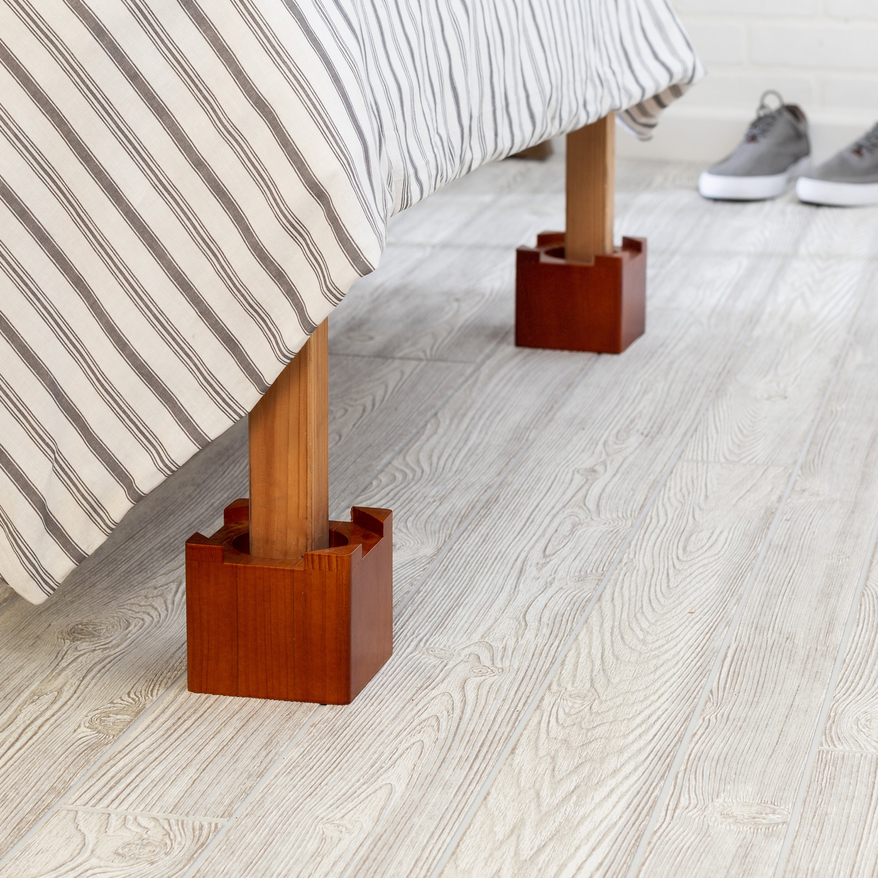 Set Of 4 Wooden Bed Risers Cherry