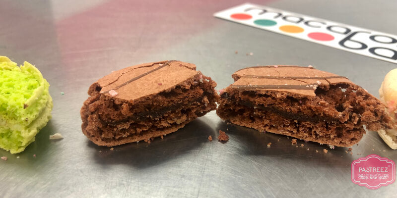 Dark chocolate macaron from Macaron Bar review