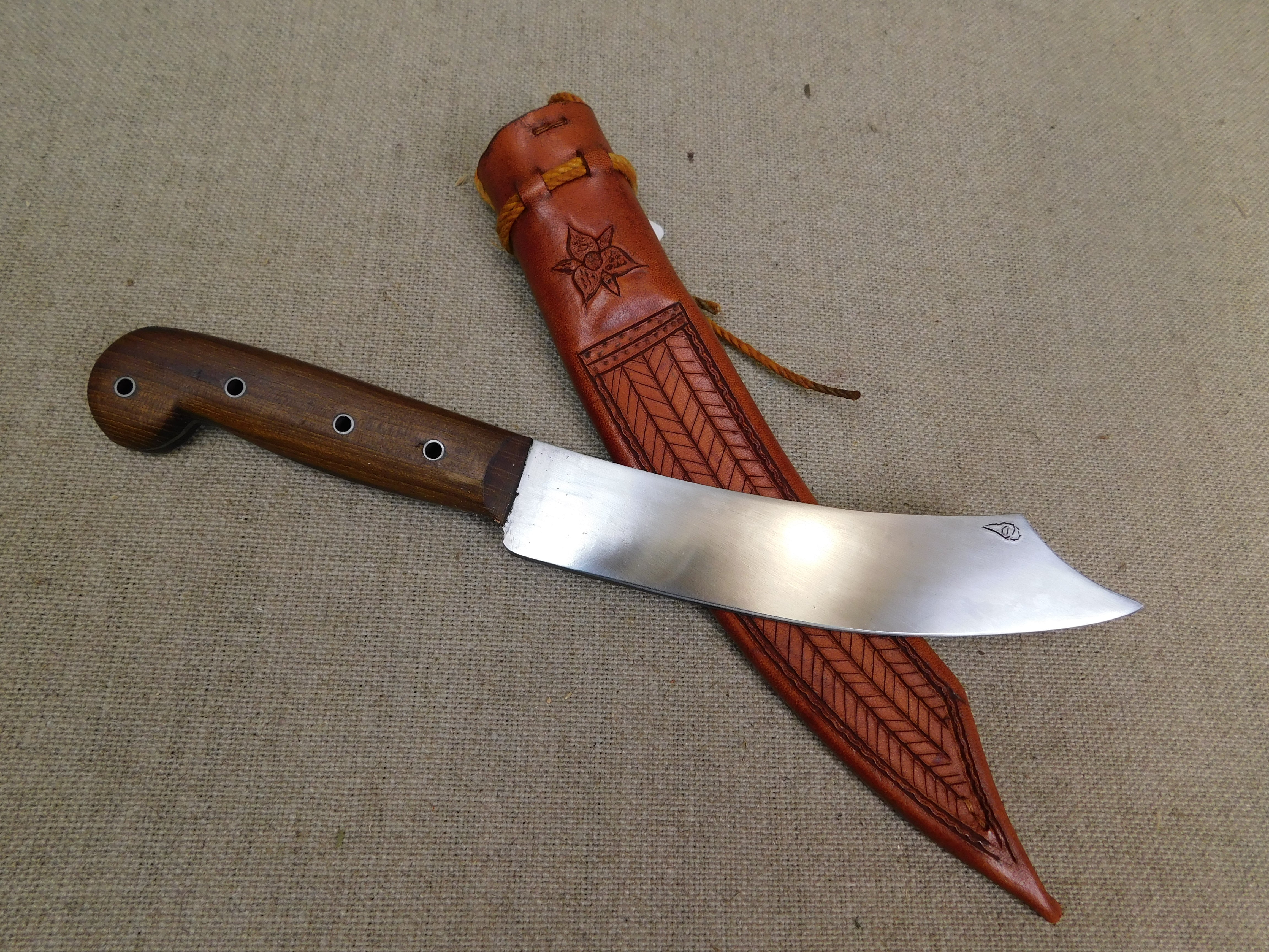 hunting knife pictures
