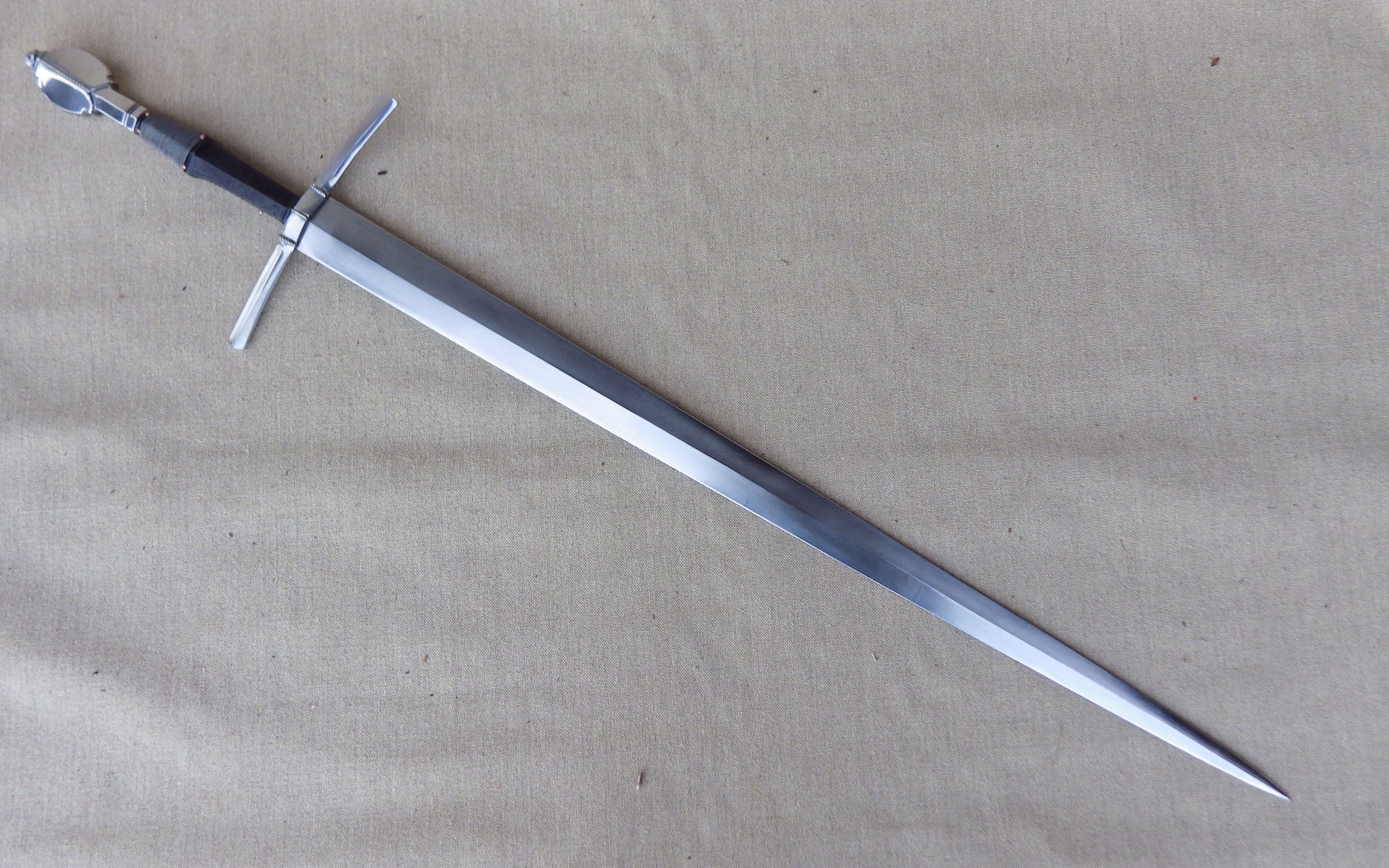 Late_15th_Bastard_sword_1_eb433ad5-e0ff-