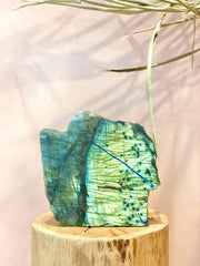 https://thewongway.life/collections/labradorite