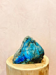 https://thewongway.life/collections/labradorite