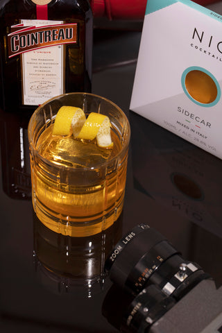 https://cdn.shopify.com/s/files/1/2080/9949/files/Sidecar-cocktail-Cointreau-Liqueur-3_480x480.jpg?v=1632147797