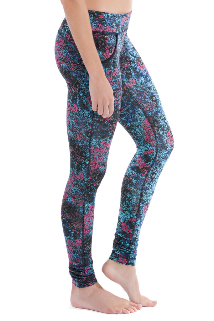 Buy Salutation Leggings from Lole : Womens Bottoms – Lolë